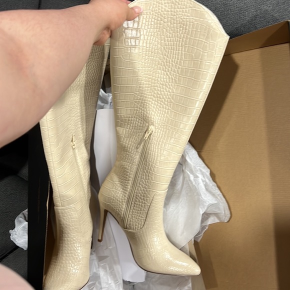 Boots - Picture 2 of 5